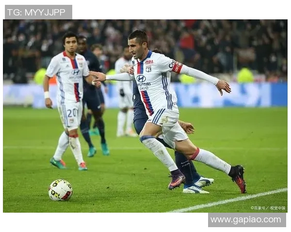 里昂主场击败圣埃蒂安，升至法甲积分榜前列，取得五连胜